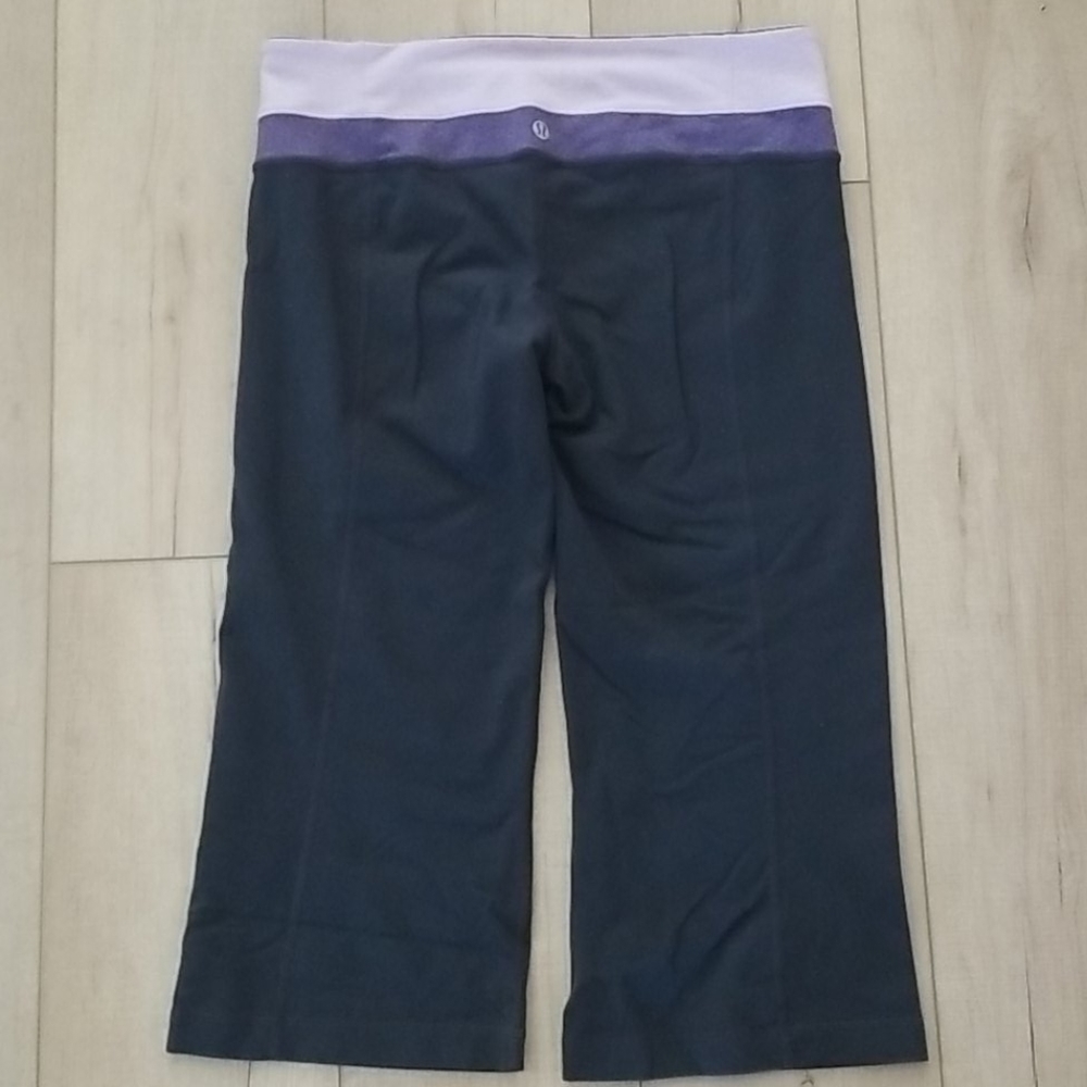 Lululemon Reversible Crops - Picture 5 of 5